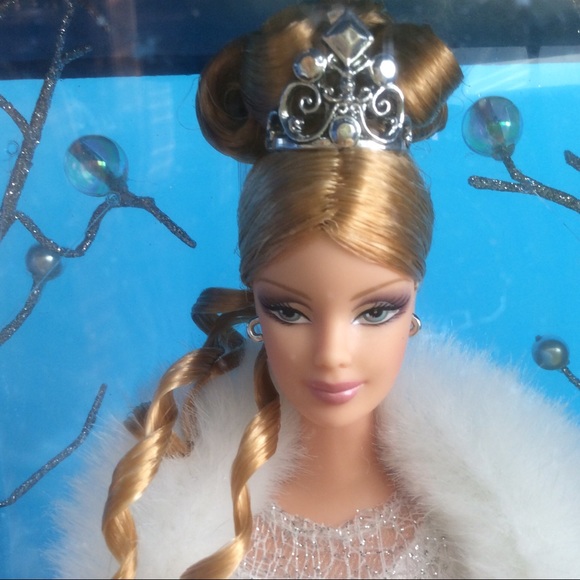Barbie Winter Fantasy “First in the Series” 2003 - Picture 8 of 8